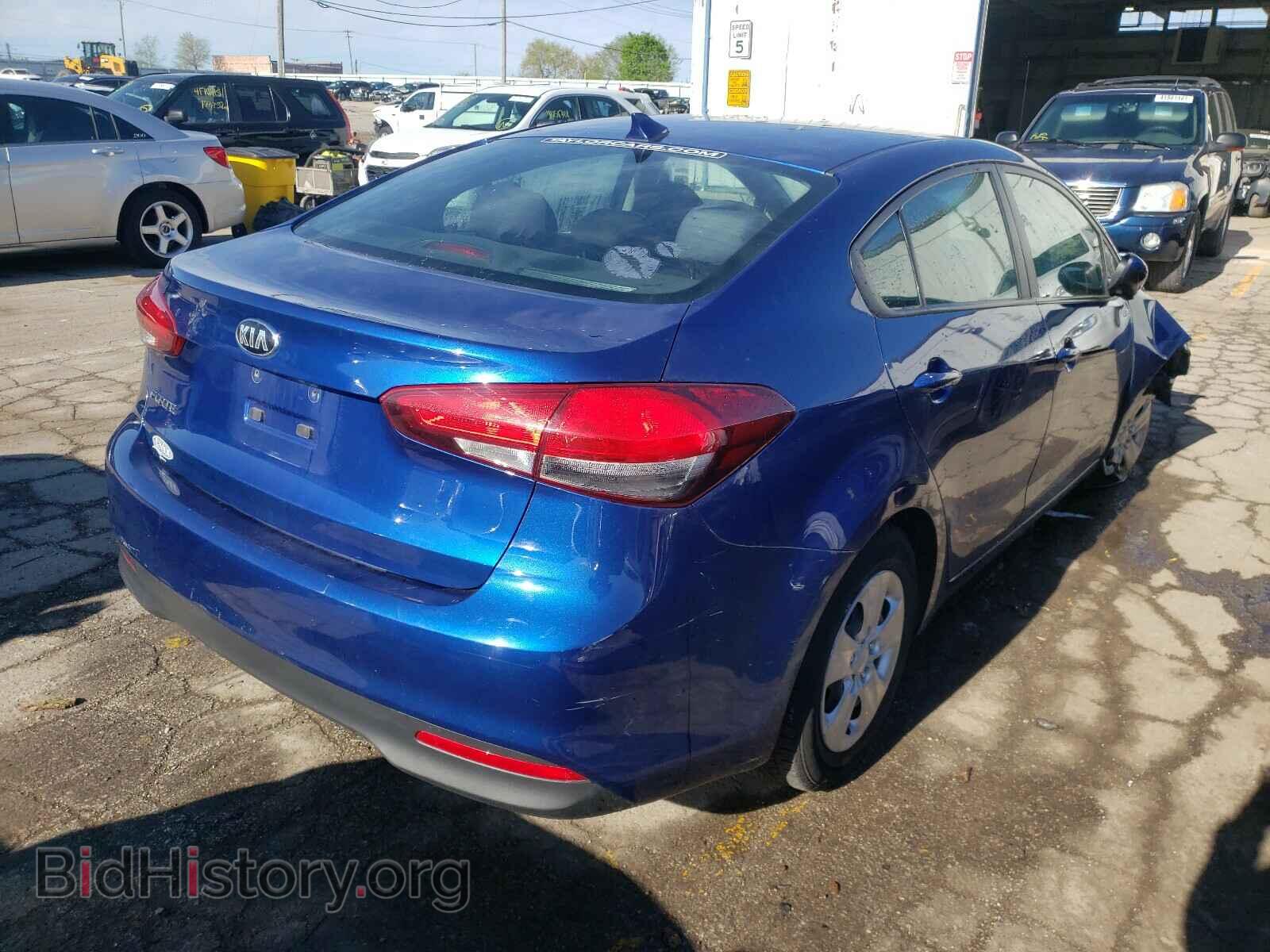 2017 KIA FORTE - VIN: 3KPFK4A78HE125354 - Фото 4