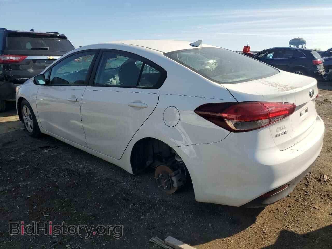2017 KIA FORTE - VIN: 3KPFK4A78HE026081 - Фото 2