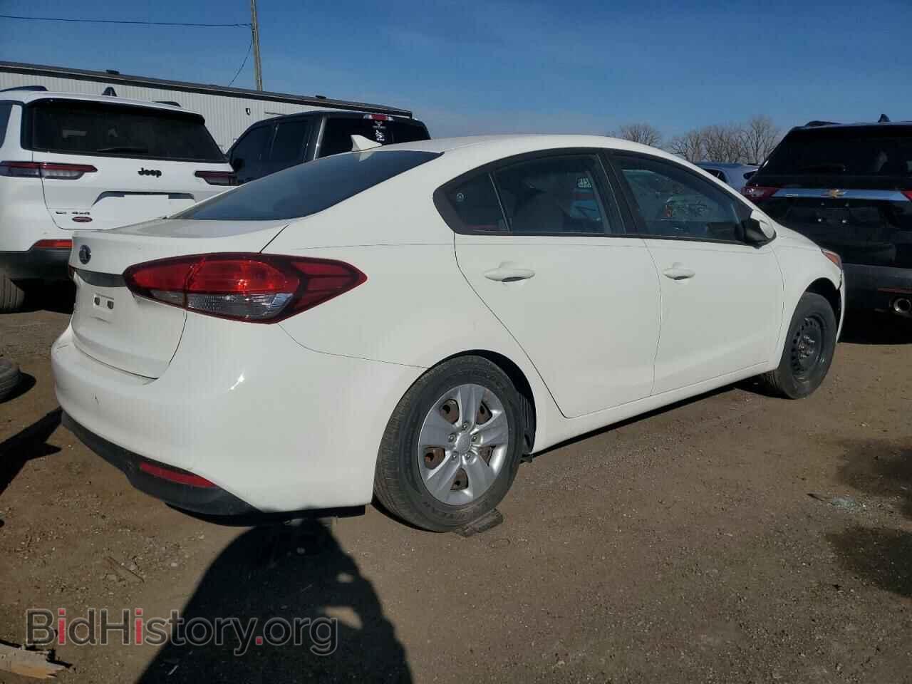 2017 KIA FORTE - VIN: 3KPFK4A78HE026081 - Фото 3