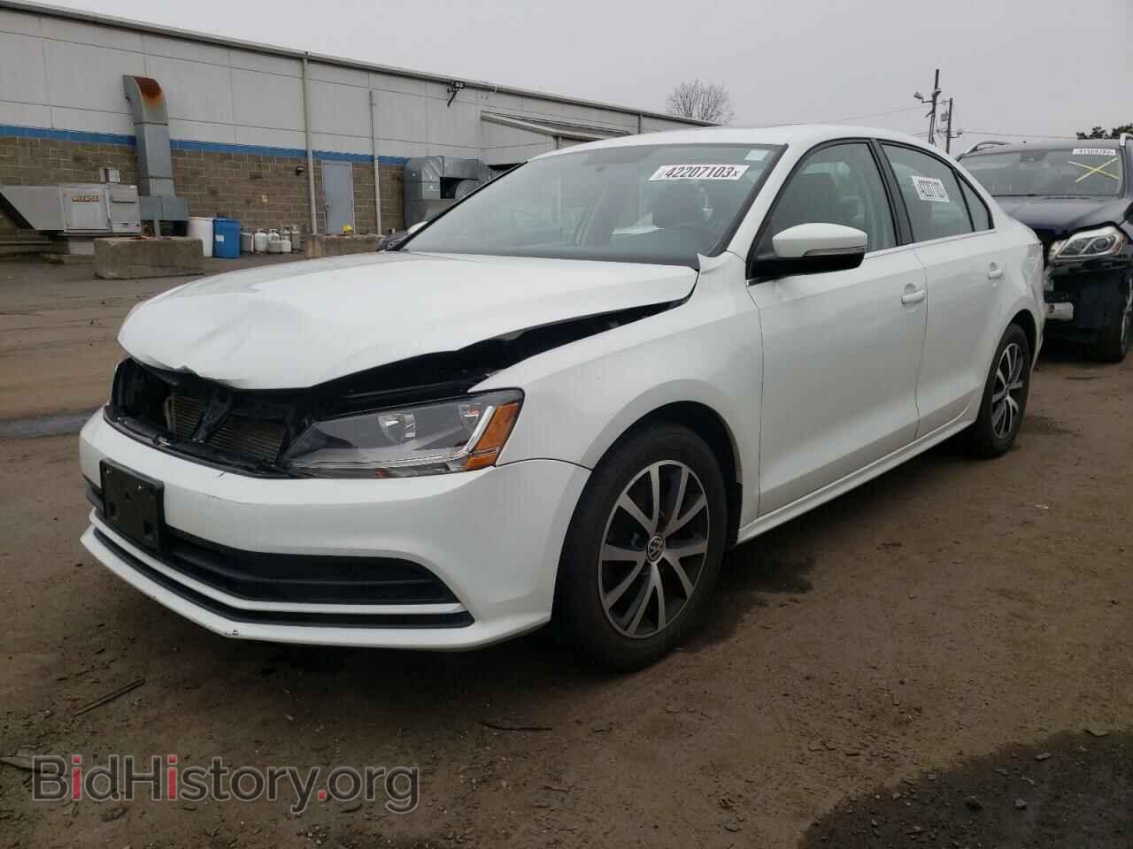Фотография 3VWDB7AJ9HM392154 - VOLKSWAGEN JETTA 2017