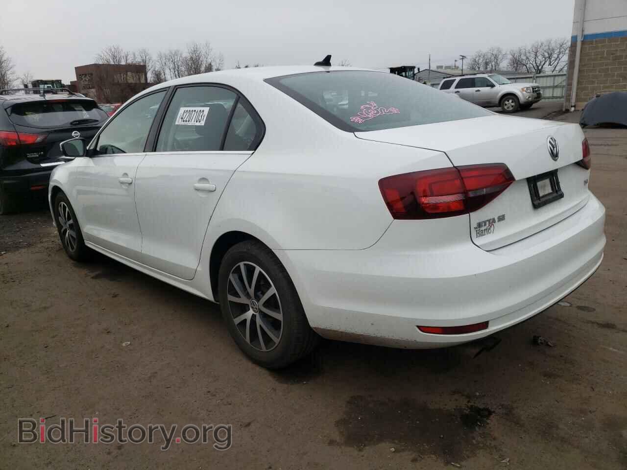 2017 VOLKSWAGEN JETTA - VIN: 3VWDB7AJ9HM392154 - Фото 2