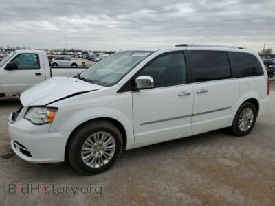 2016 Chrysler MINIVAN TOWN & COU, white — VIN 2C4RC1JG9GR246724, Copart