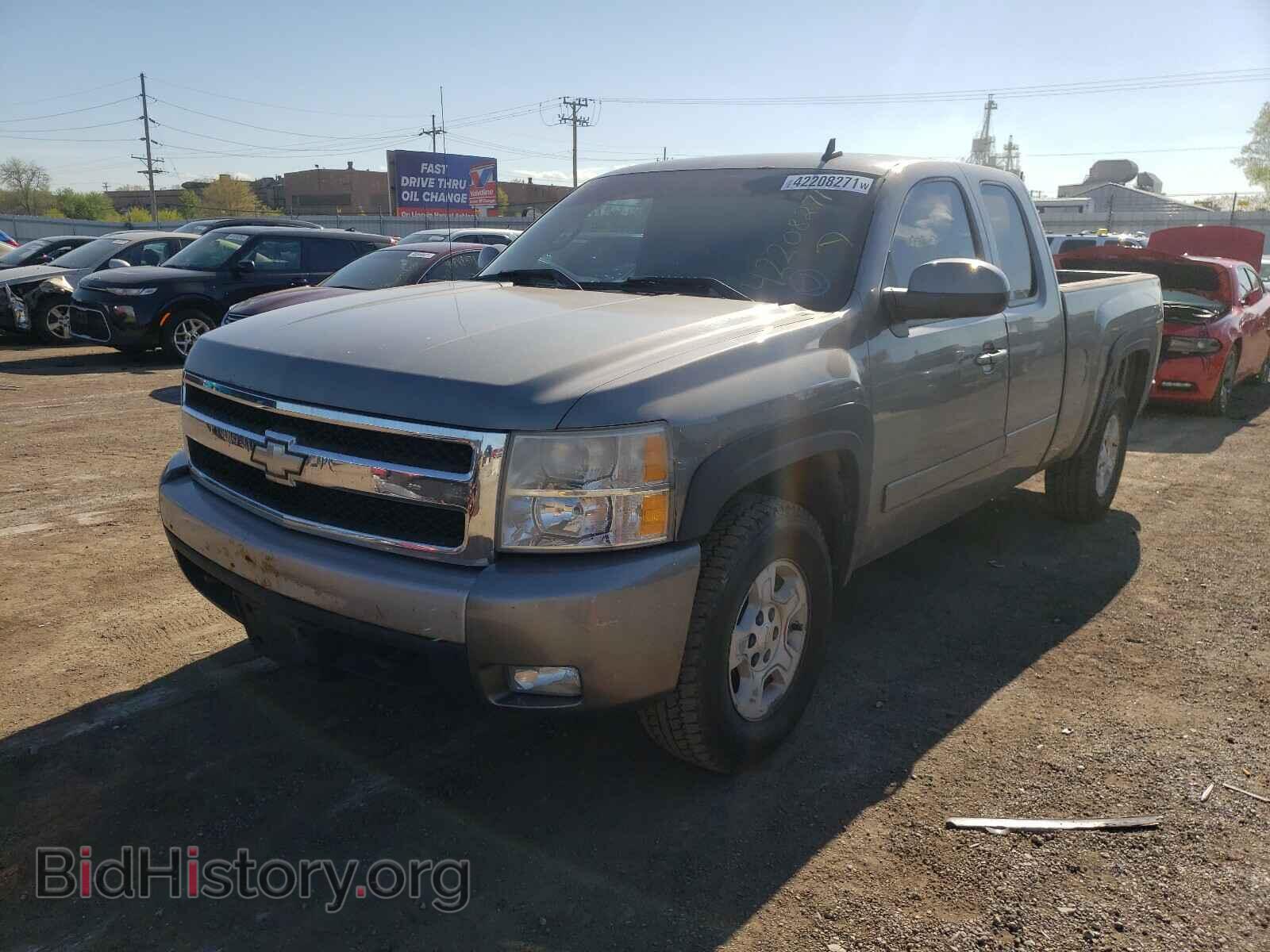 2007 CHEVROLET SILVERADO - VIN: 1GCEC19077Z537556 - Фото 2