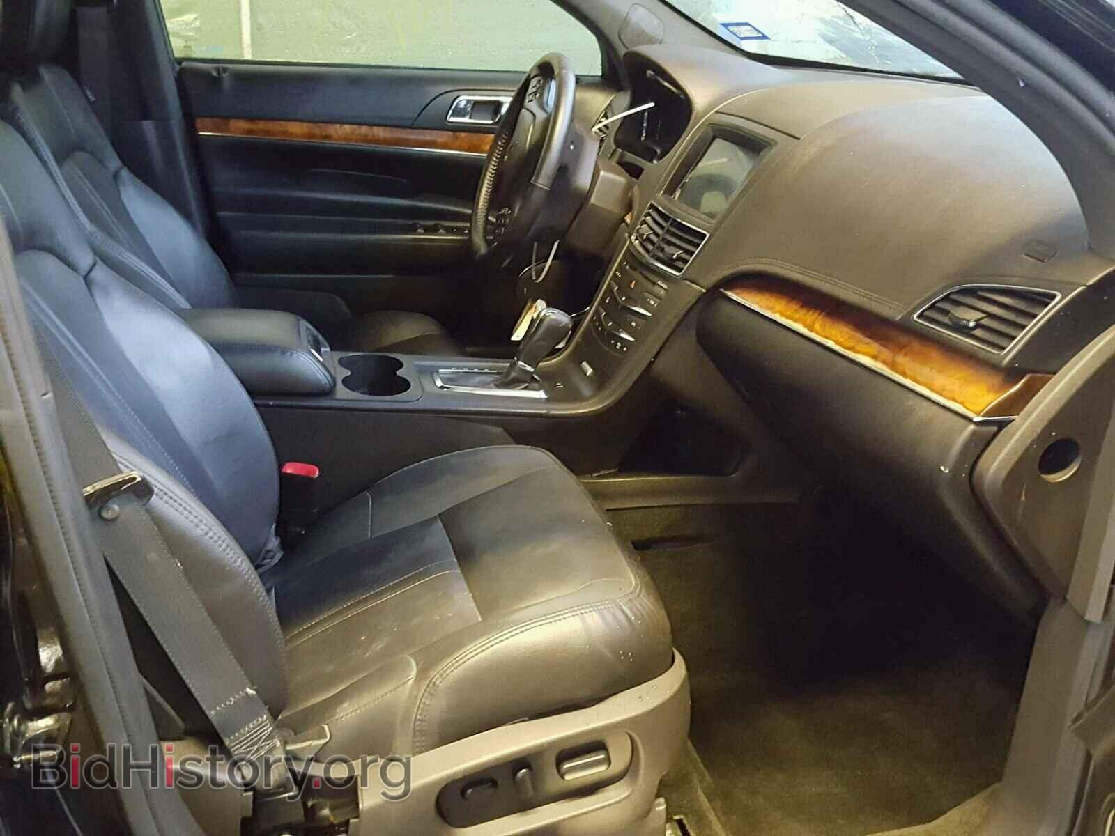 2016 LINCOLN MKT - VIN: 2LMHJ5NK6BBL00822 - Фото 5