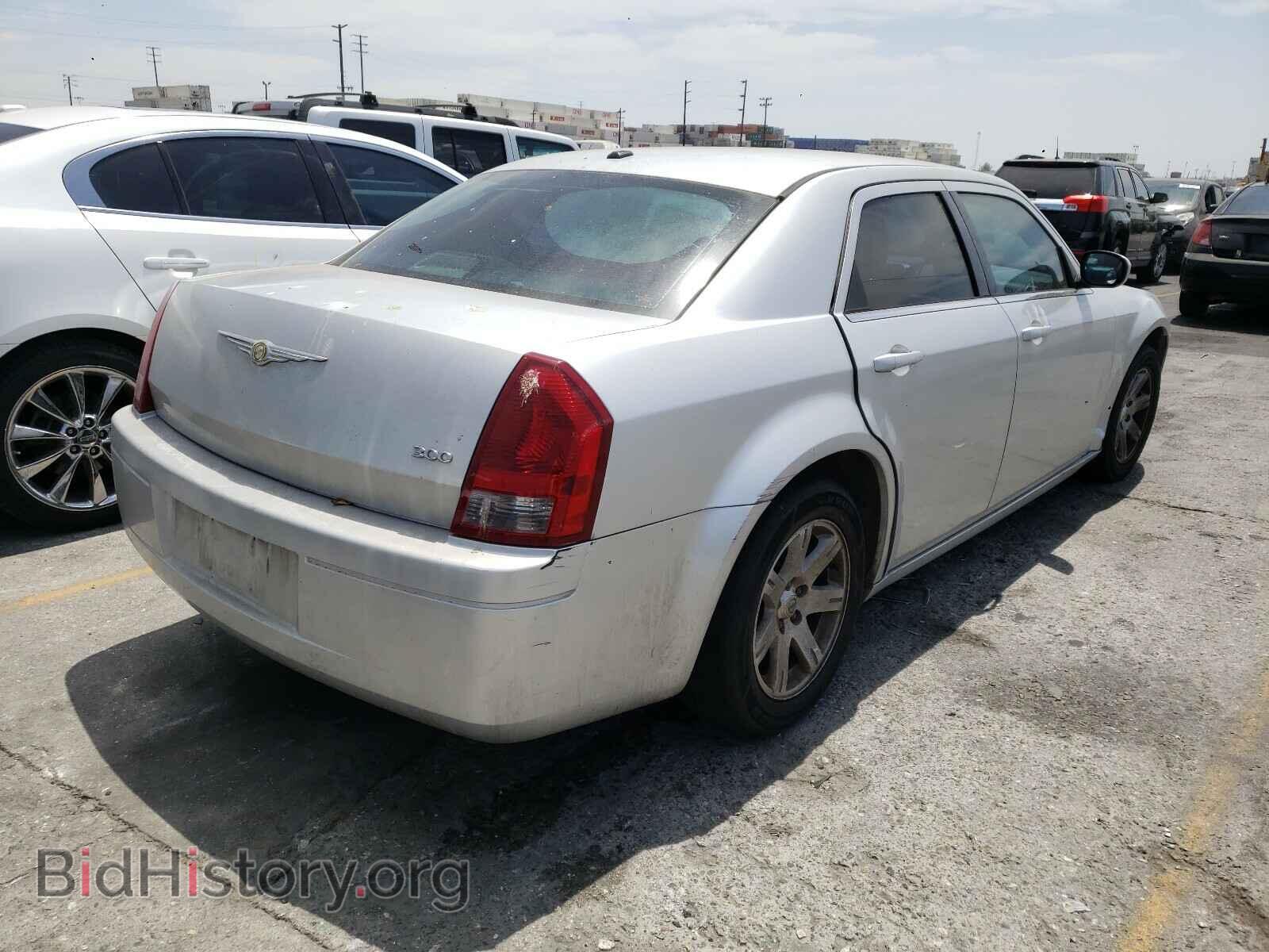 2006 CHRYSLER 300 - VIN: 2C3LA43R26H278824 - Фото 4