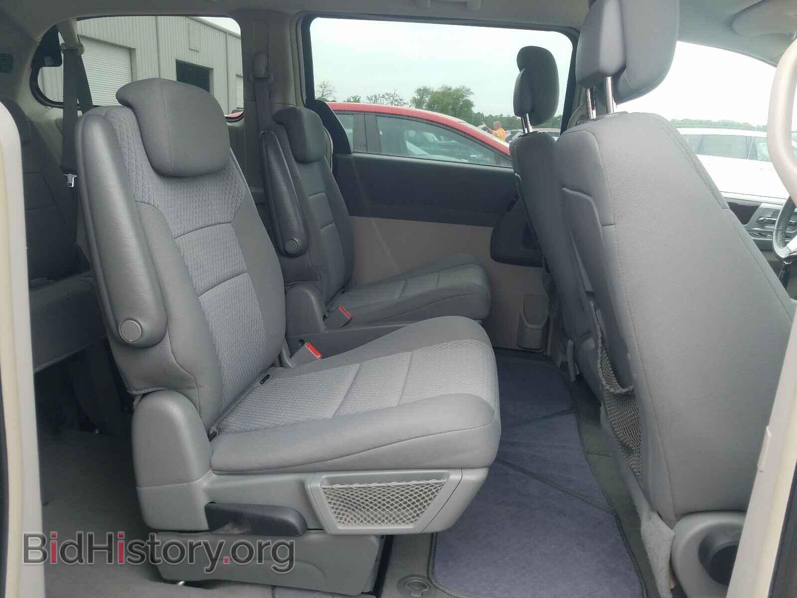 2010 CHRYSLER MINIVAN - VIN: 2A4RR5D16AR463839 - Фото 6