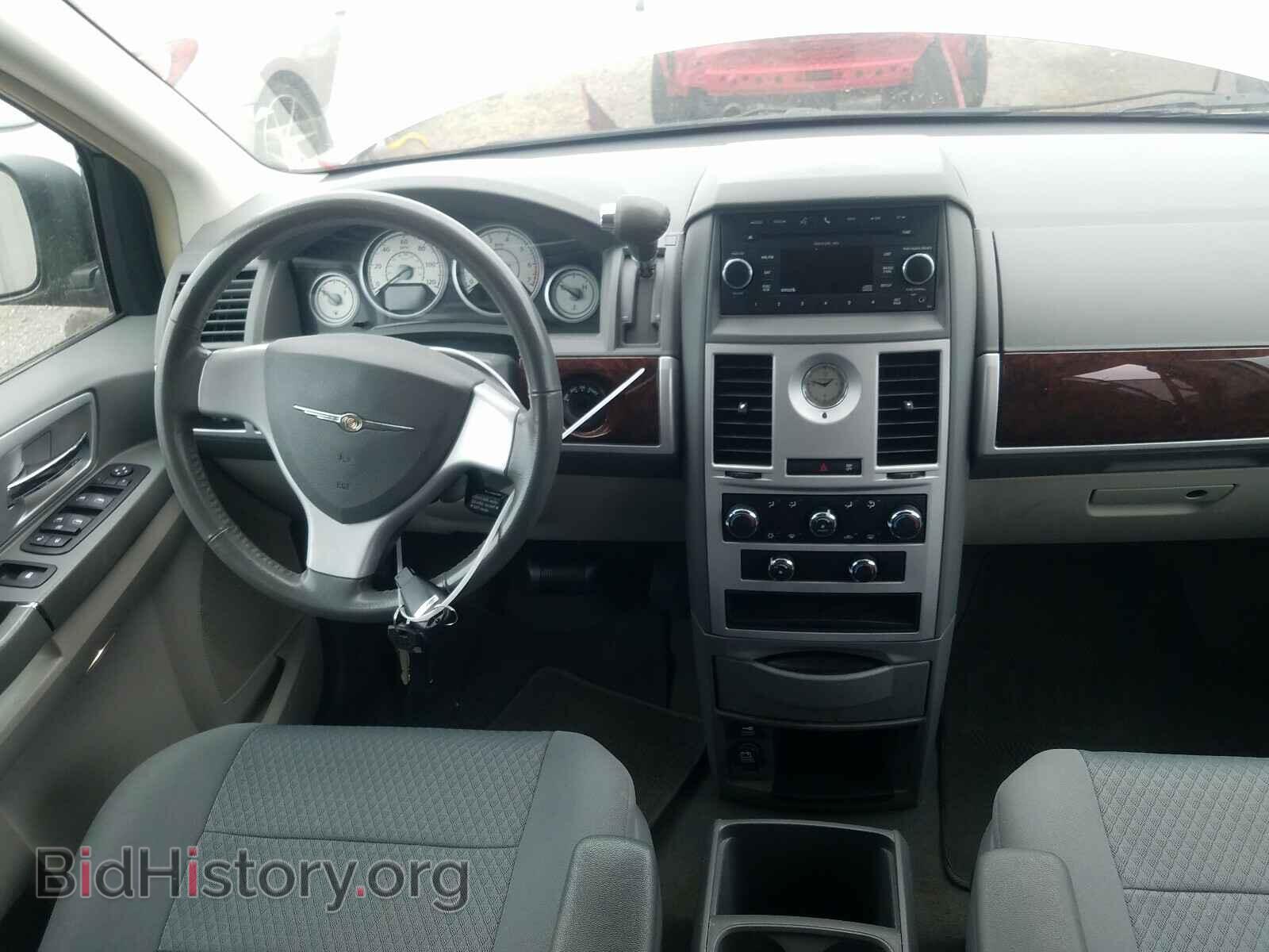 2010 CHRYSLER MINIVAN - VIN: 2A4RR5D16AR463839 - Фото 9