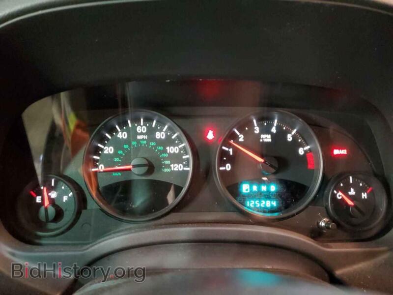 2011 Jeep COMPASS (VIN 1J4NF1FB2BD210981) — photo 9 of 13