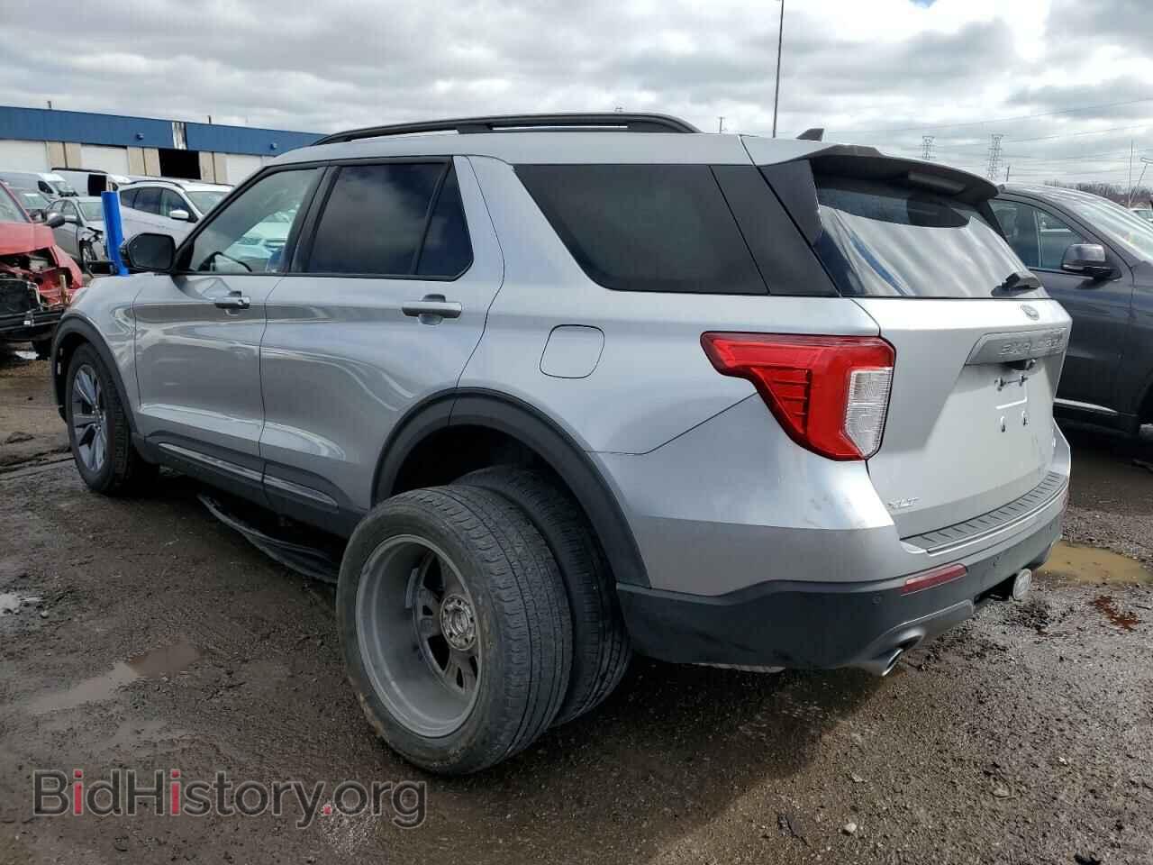 2022 FORD EXPLORER - VIN: 1FMSK8DH3NGA90630 - Photo 2