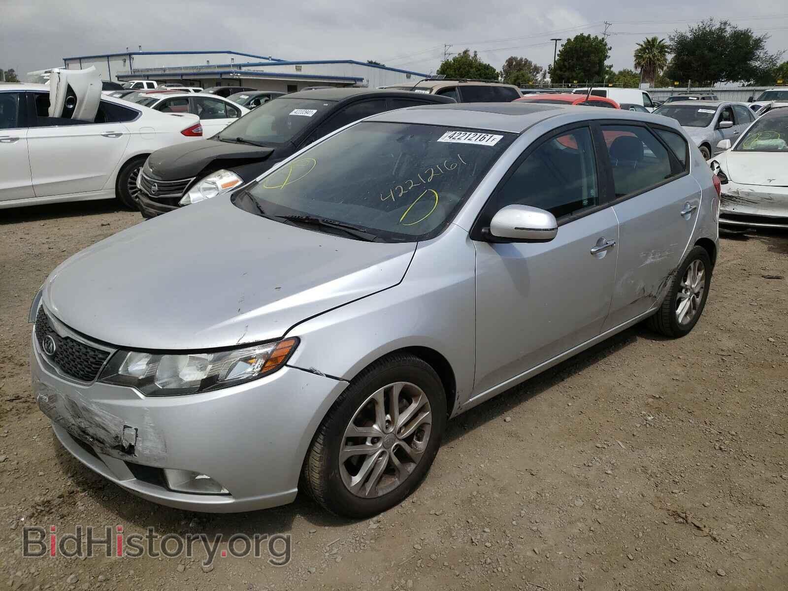 2012 KIA FORTE - VIN: KNAFU5A20C5592810 - Фото 2