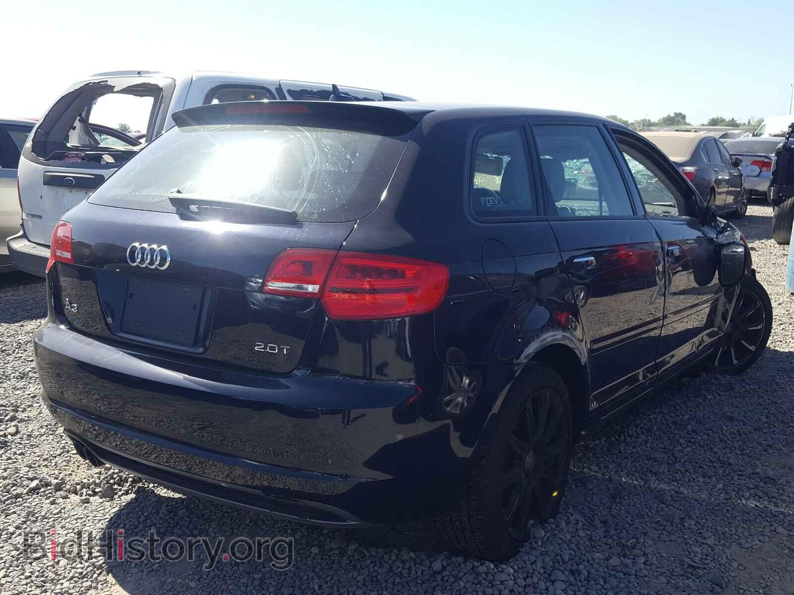 2013 AUDI A3 - VIN: WAUKEAFM9DA033294 - Фото 4