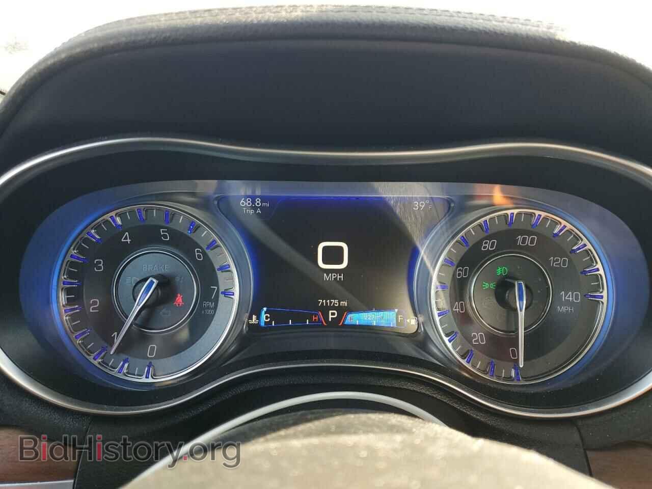 2017 CHRYSLER 300 - VIN: 2C3CCAPG8HH582485 - Фото 9