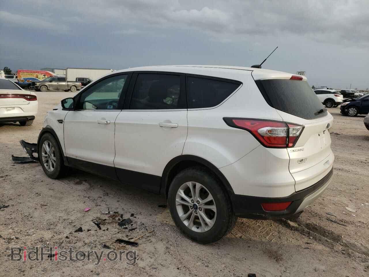 2017 FORD ESCAPE - VIN: 1FMCU0G9XHUB02427 - Фото 2