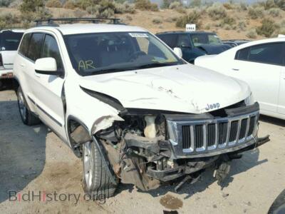 2011 Jeep CHEROKEE Grand Cher, white — VIN 1J4RR4GG5BC521640, Copart