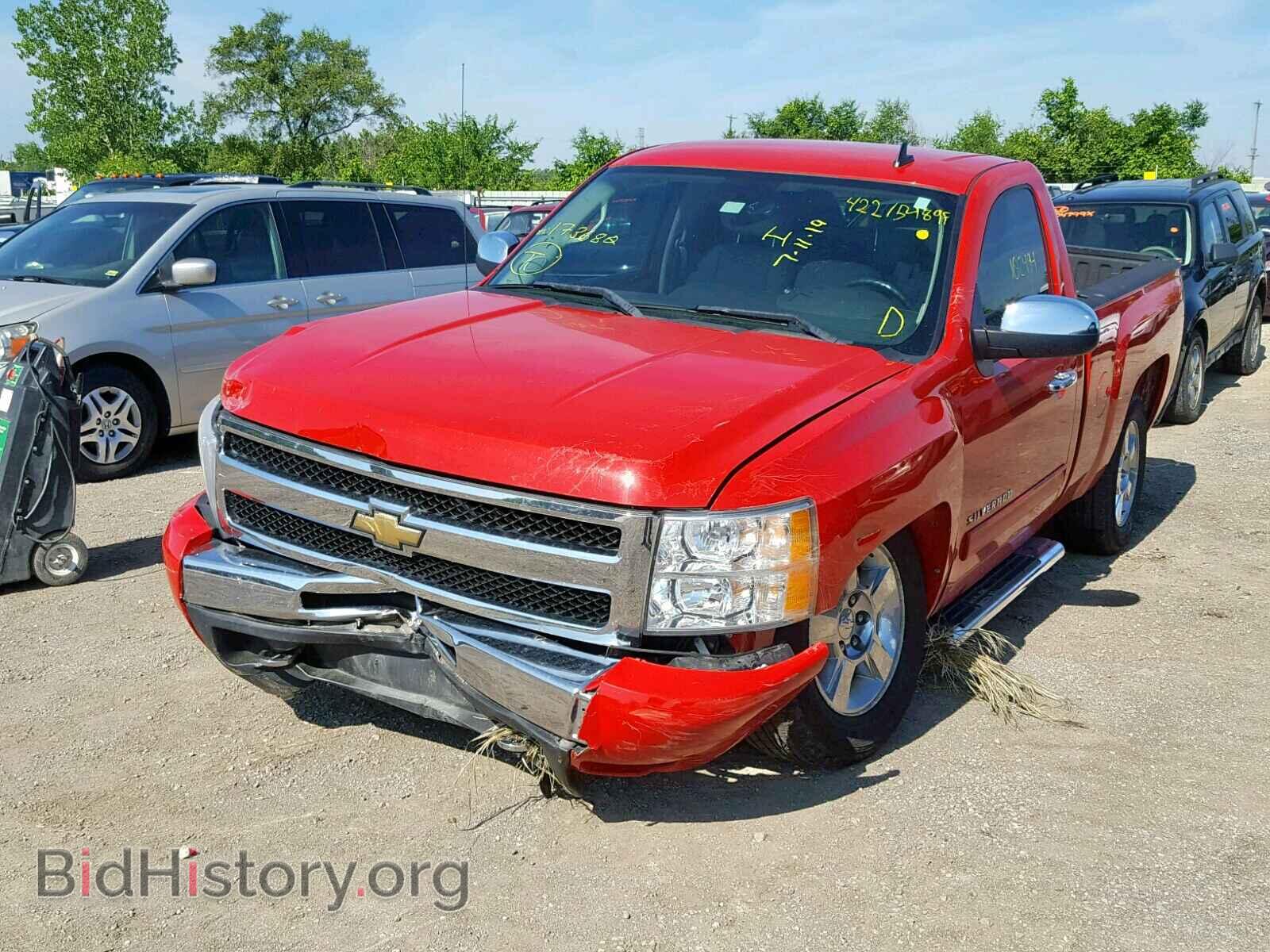 2011 CHEVROLET SILVERADO - VIN: 1GCNCSE00BZ173680 - Фото 2