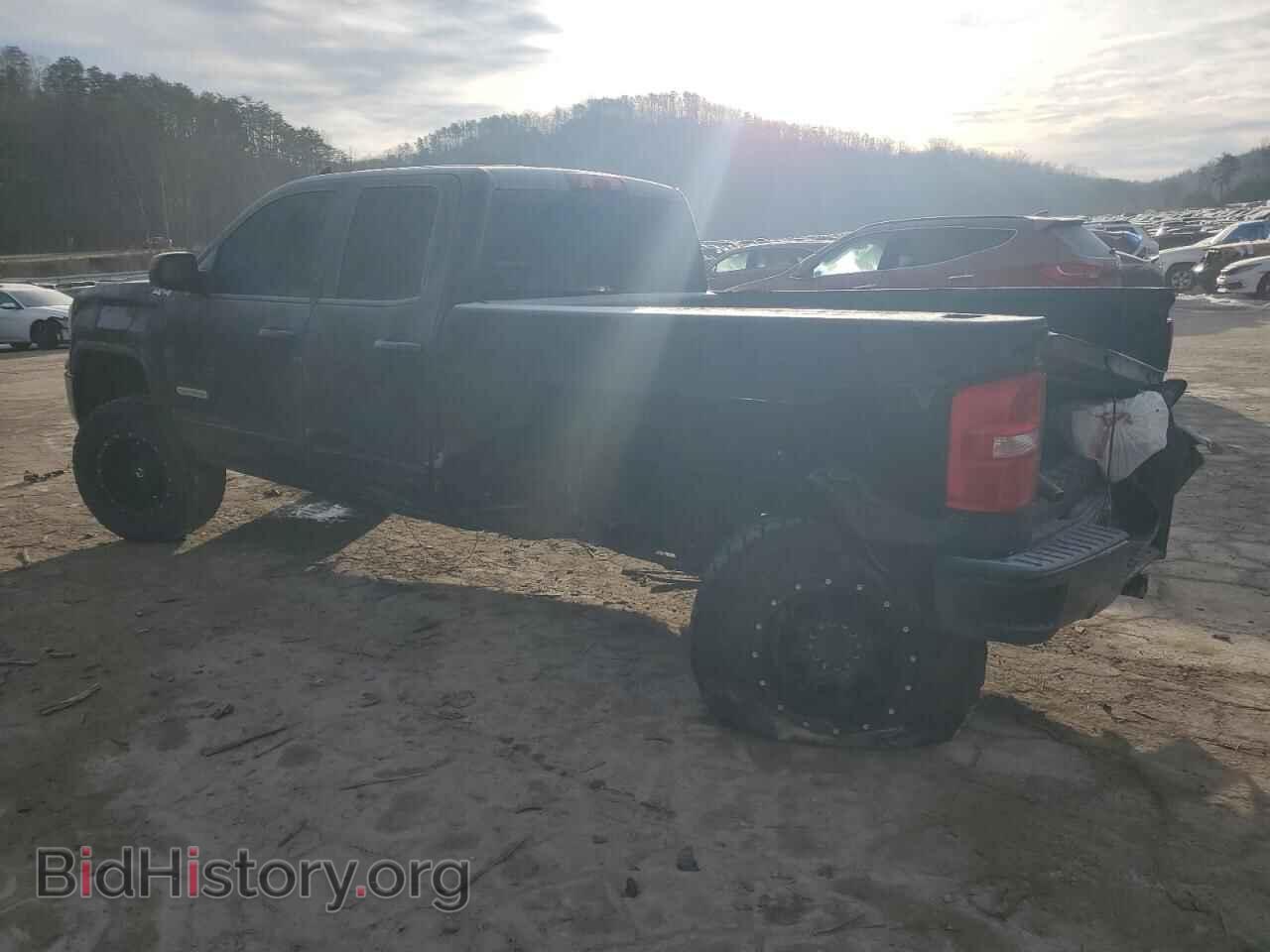 2019 GMC SIERRA - VIN: 2GTV2LEC5K1237482 - Photo 2