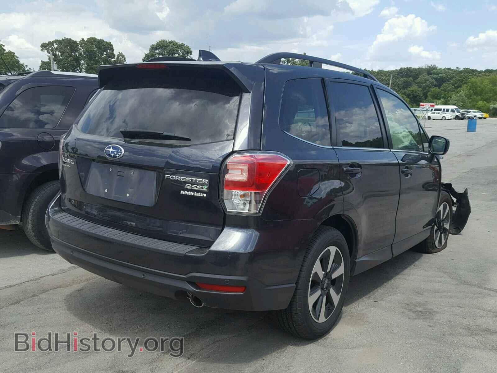2017 SUBARU FORESTER - VIN: JF2SJARC0HH516978 - Фото 4