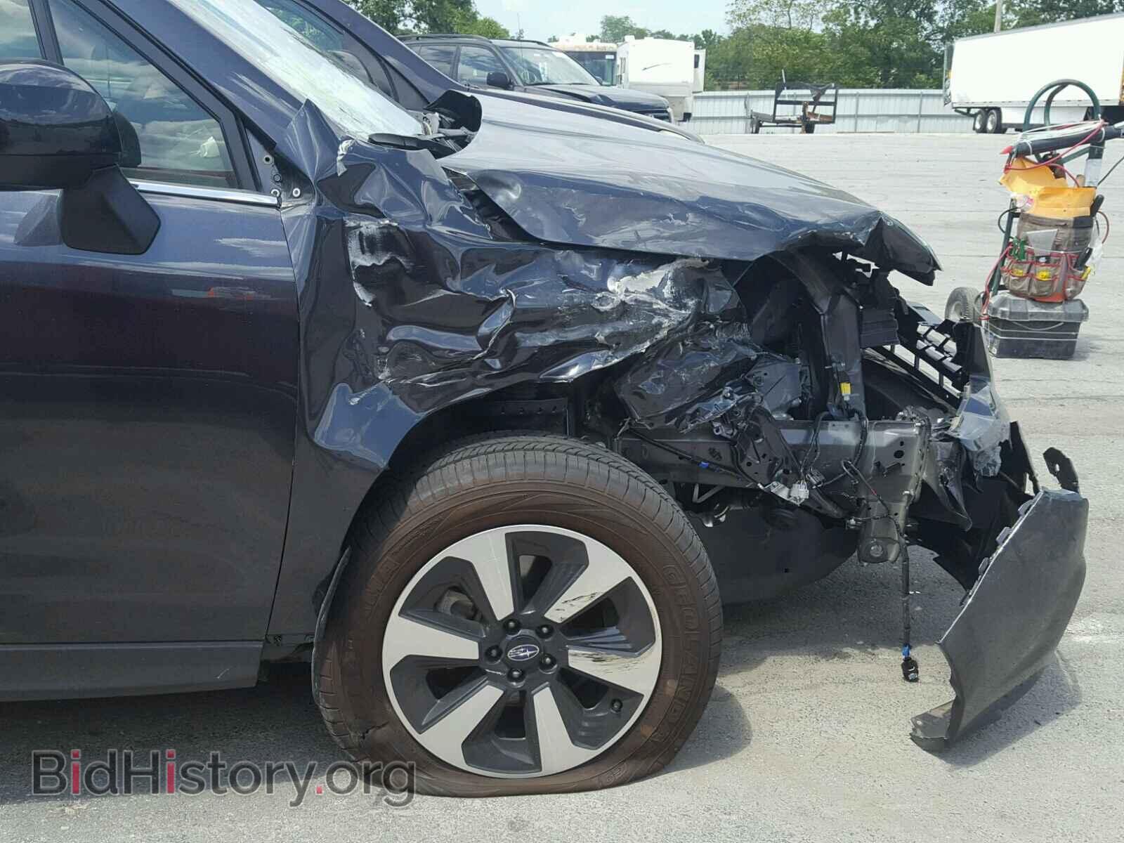 2017 SUBARU FORESTER - VIN: JF2SJARC0HH516978 - Фото 9