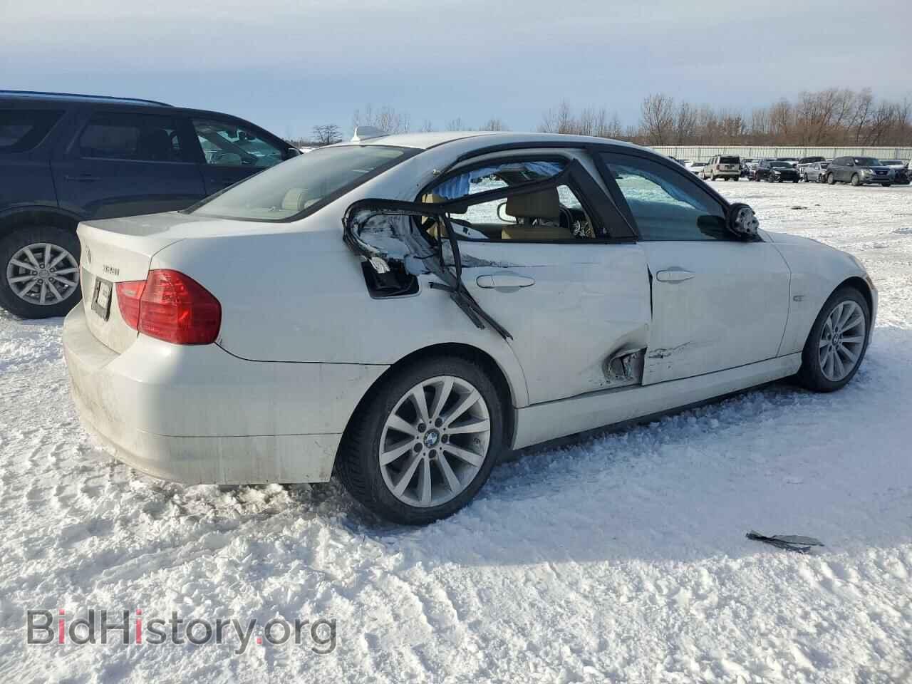 2011 BMW 3 SERIES - VIN: WBAPH7C54BE682701 - Фото 3
