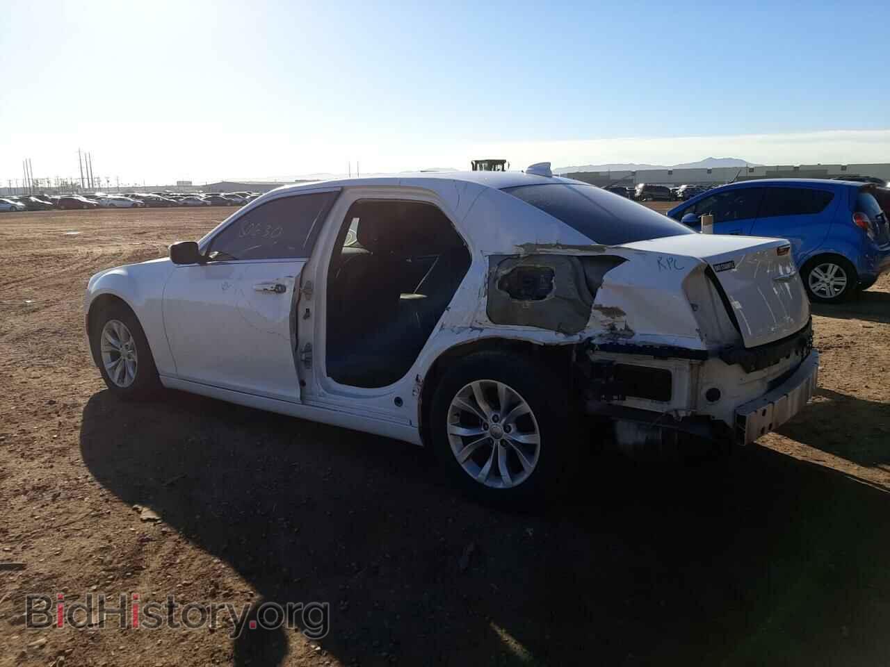 2016 CHRYSLER 300 - VIN: 2C3CCAAG9GH243273 - Фото 2
