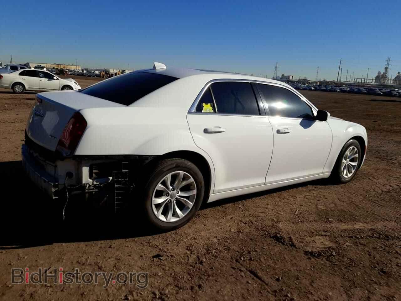2016 CHRYSLER 300 - VIN: 2C3CCAAG9GH243273 - Фото 3