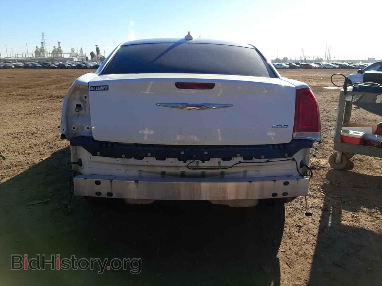 2016 CHRYSLER 300 - VIN: 2C3CCAAG9GH243273 - Фото 6