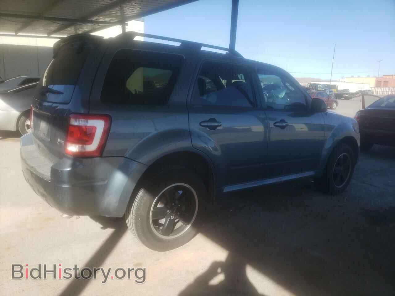 2011 FORD ESCAPE - VIN: 1FMCU0DG2BKA81076 - Фото 3
