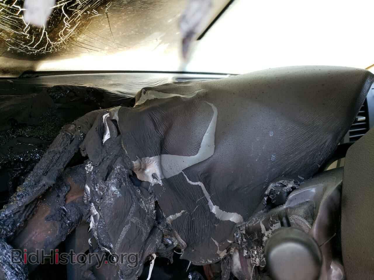 2011 GMC SIERRA - VIN: 1GT120C8XBF105919 - Фото 8