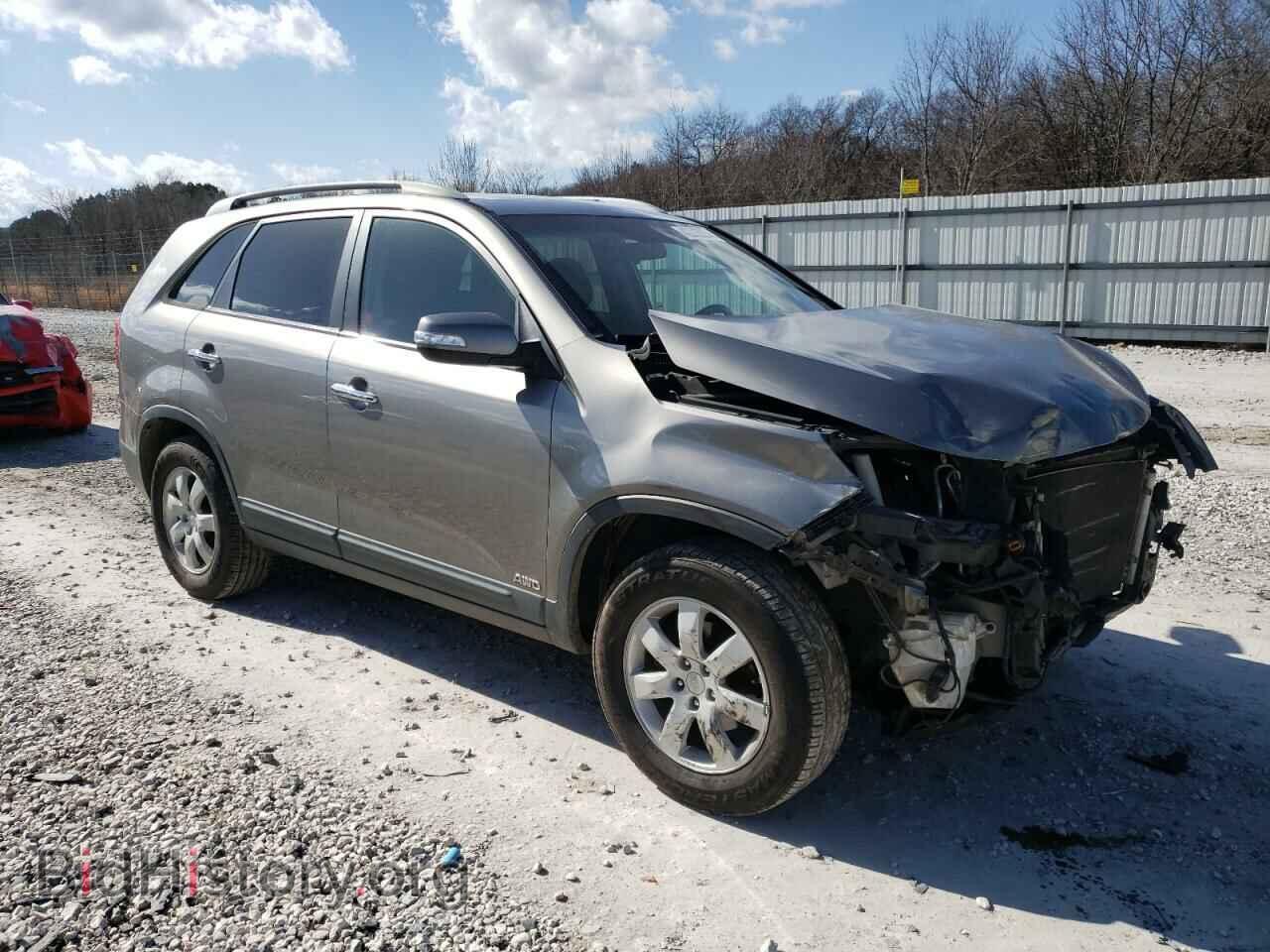 2011 KIA SORENTO - VIN: 5XYKTDA2XBG108971 - Фото 4