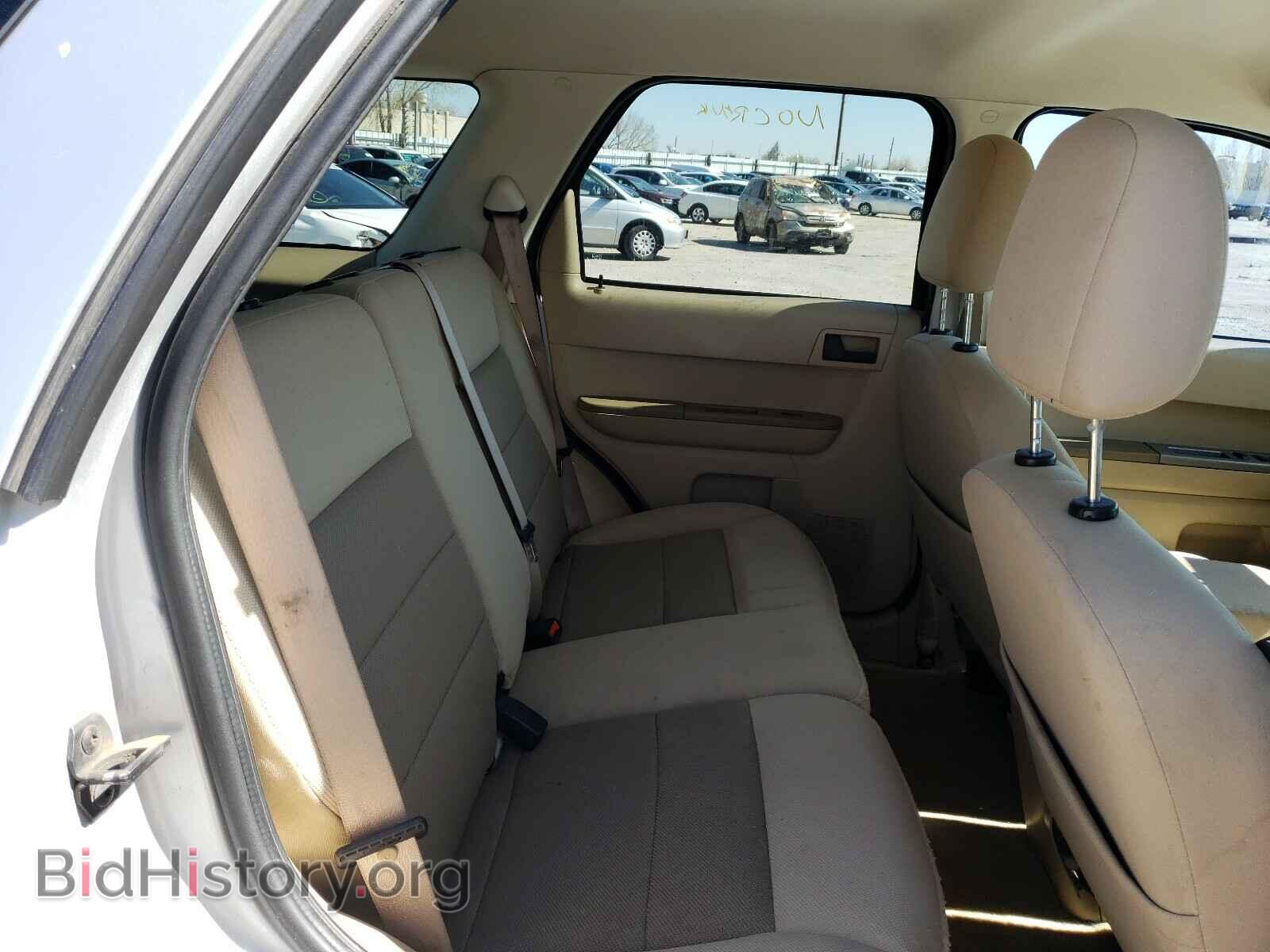 2008 FORD ESCAPE - VIN: 1FMCU93108KD06105 - Фото 6
