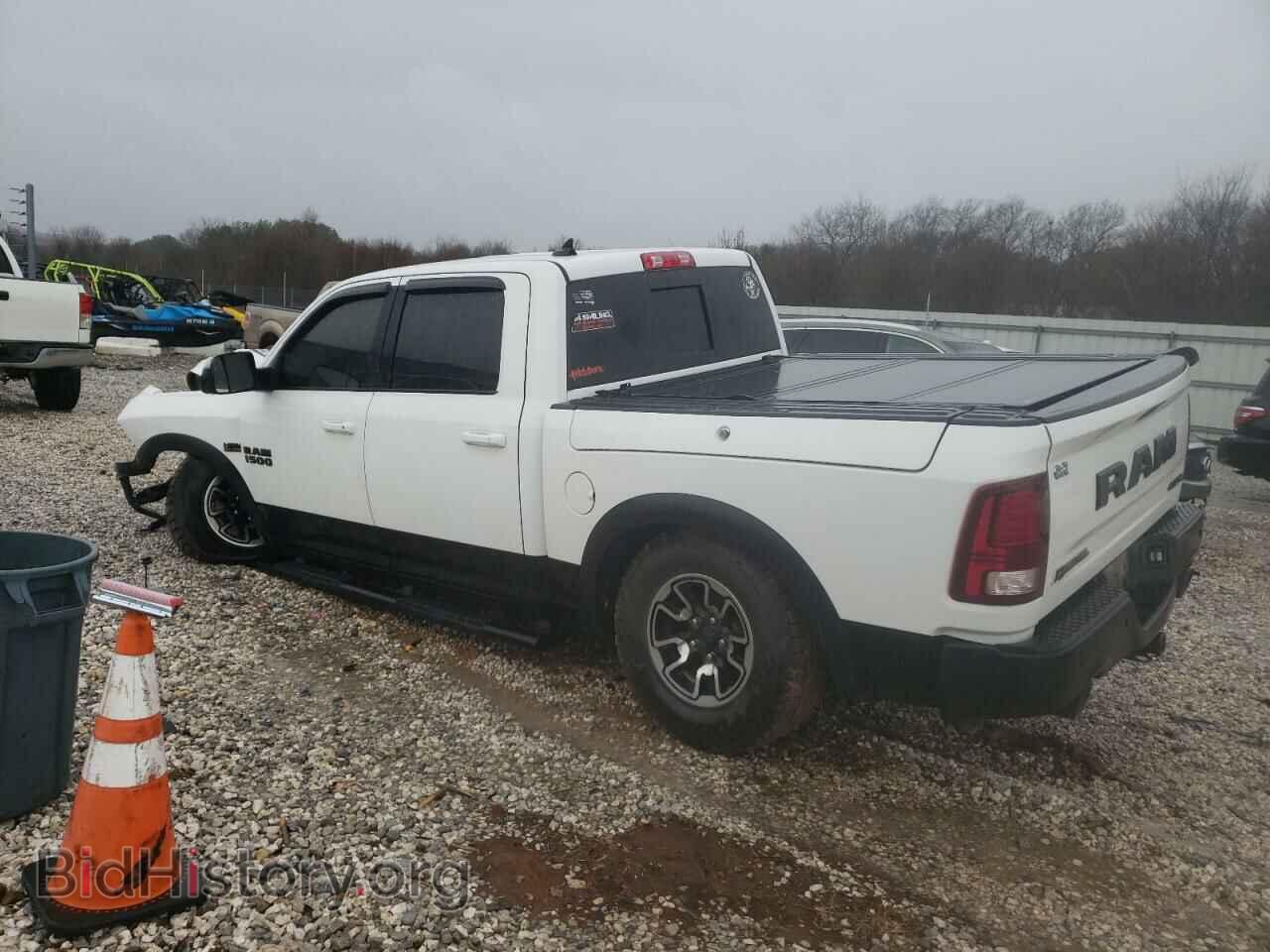 2017 RAM 1500 - VIN: 1C6RR7YT1HS810426 - Фото 2