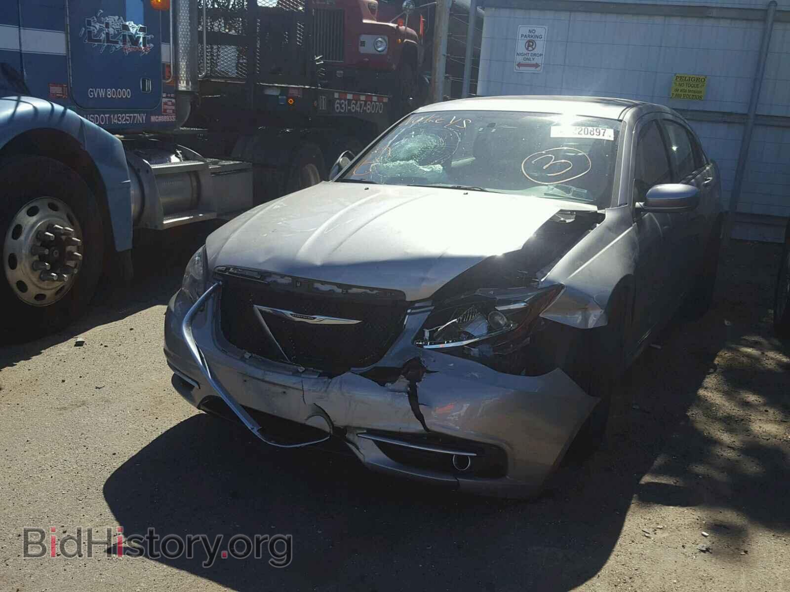 2013 CHRYSLER 200 - VIN: 1C3CCBCG6DN755238 - Фото 2