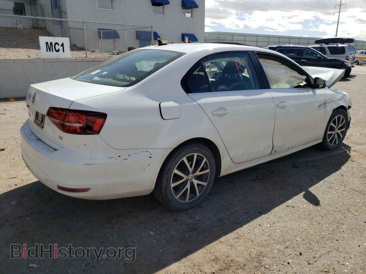 2017 VOLKSWAGEN JETTA - VIN: 3VWDB7AJ6HM358172 - Фото 3