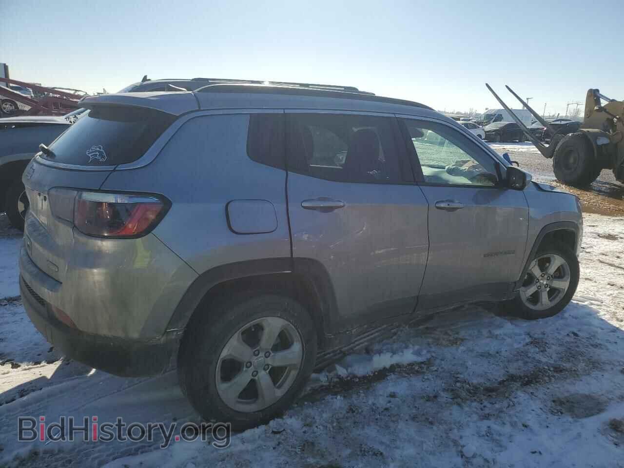 2018 JEEP COMPASS - VIN: 3C4NJDBB0JT331710 - Фото 3