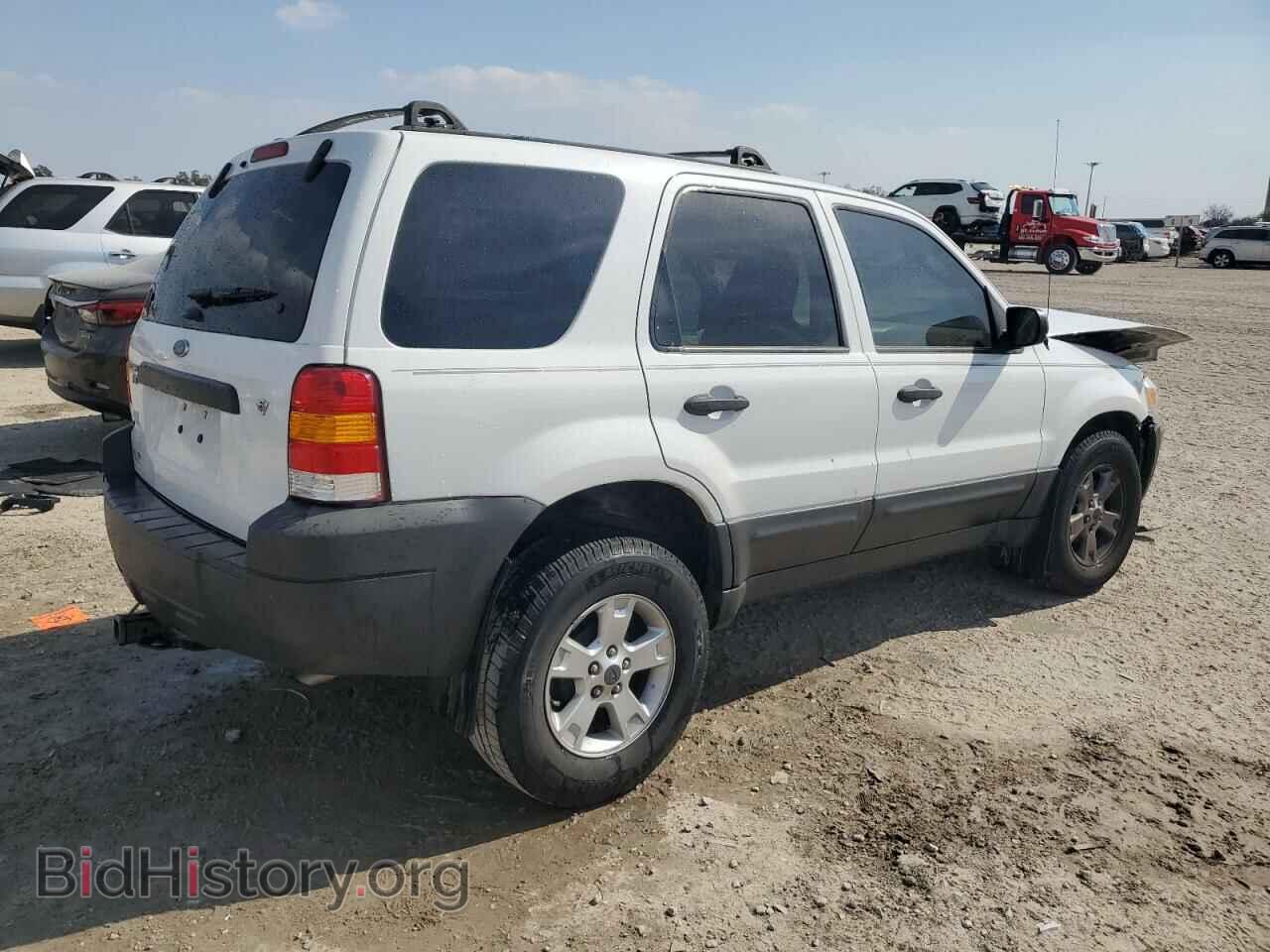 2007 FORD ESCAPE - VIN: 1FMCU03157KC03112 - Фото 3