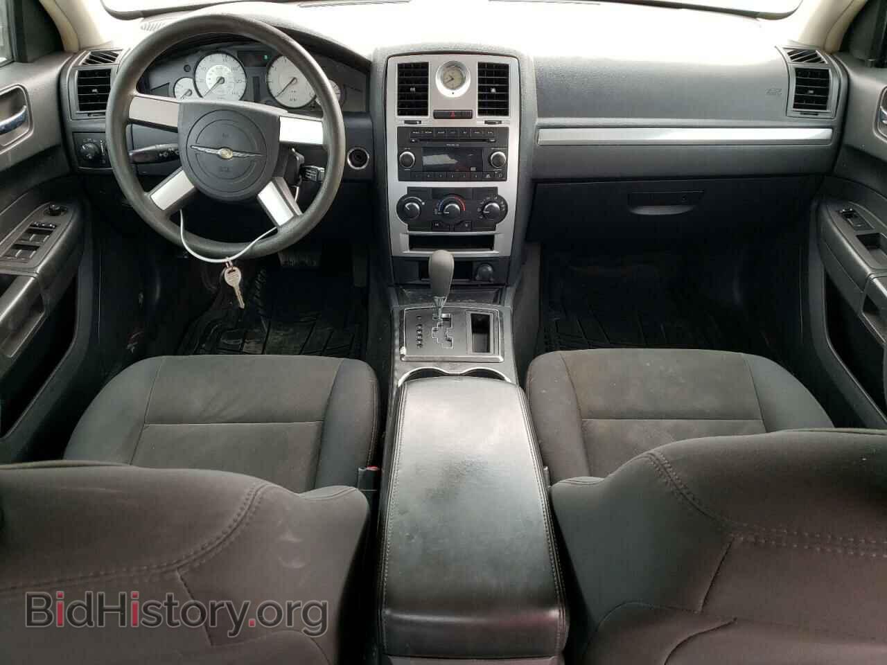 2010 CHRYSLER 300 - VIN: 2C3CA4CD8AH330101 - Photo 8