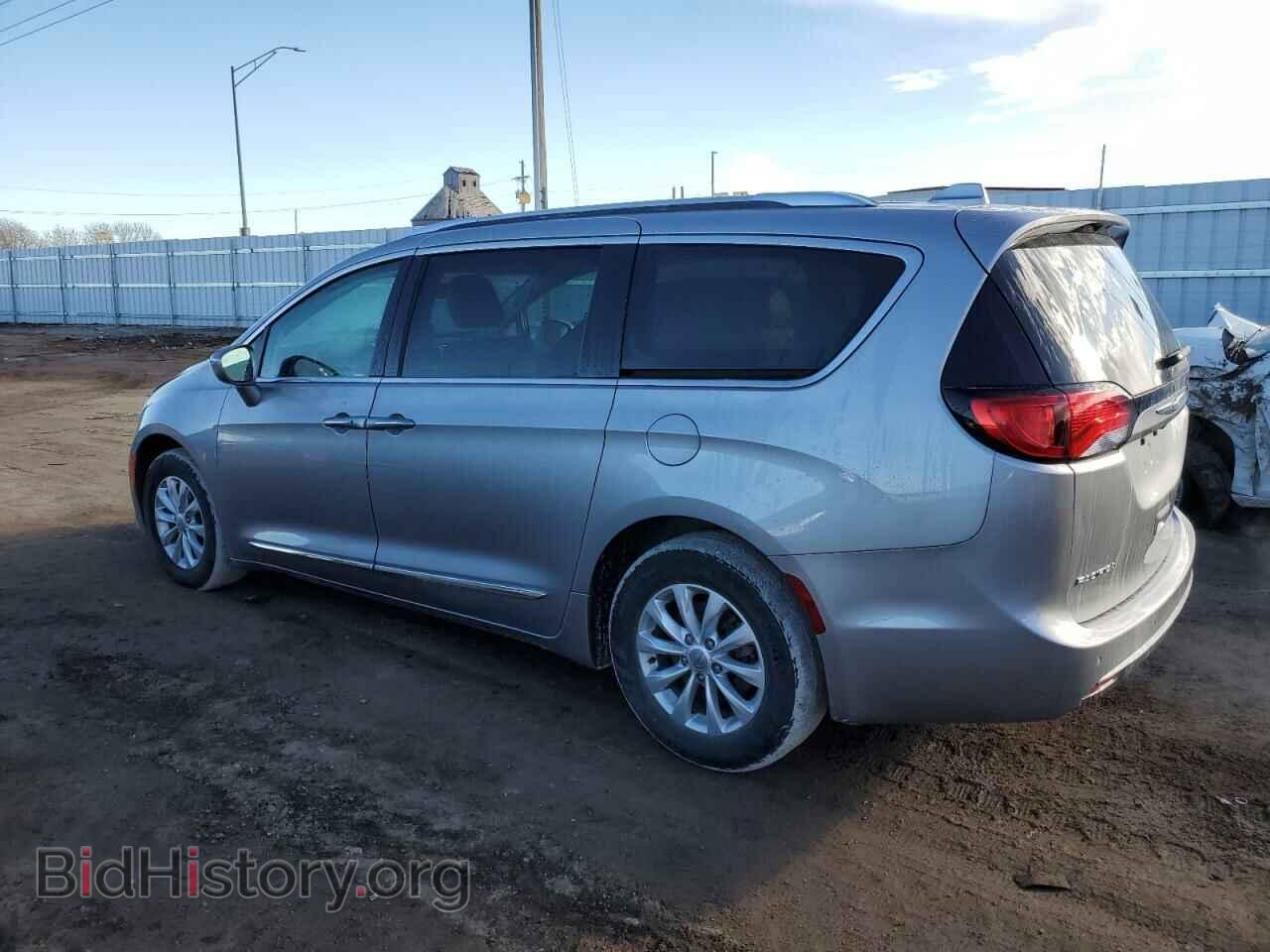 2019 CHRYSLER PACIFICA - VIN: 2C4RC1BG4KR577461 - Фото 2