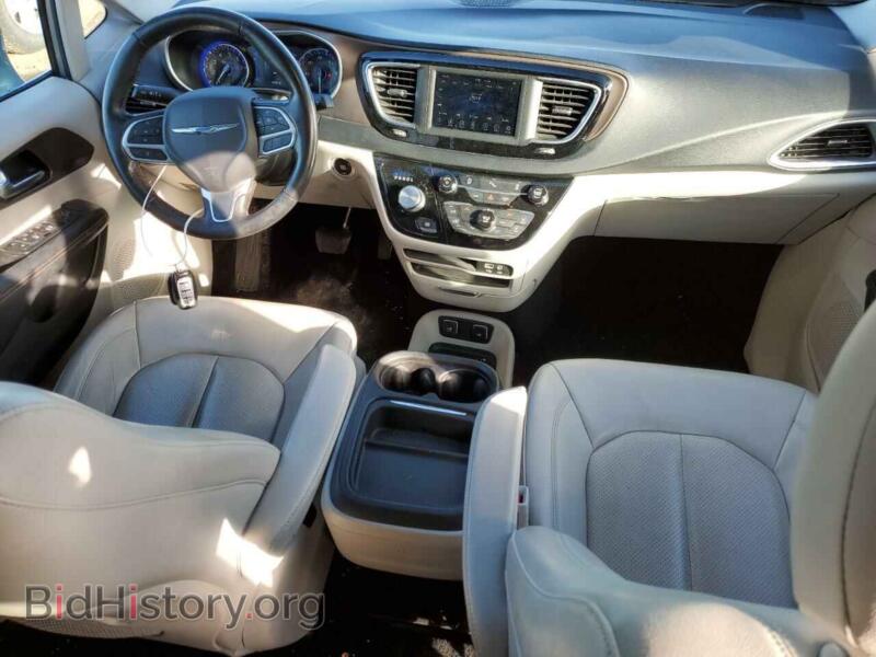 2019 Chrysler PACIFICA (VIN 2C4RC1BG4KR577461) — фото 8 из 13