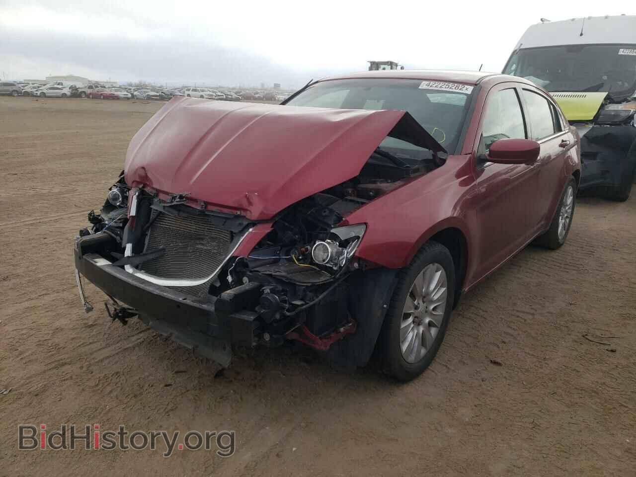 2014 CHRYSLER 200 - VIN: 1C3CCBAB2EN237281 - Фото 2