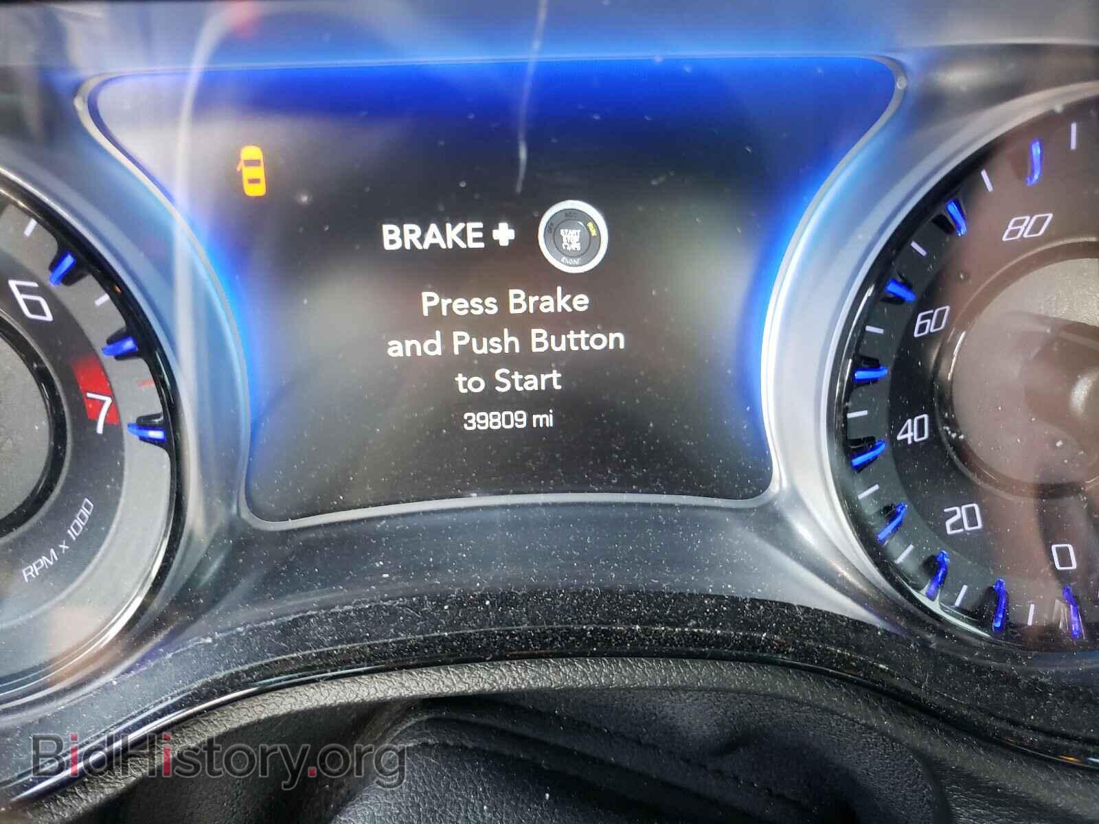 2017 CHRYSLER 300 - VIN: 2C3CCAGG4HH648093 - Фото 8