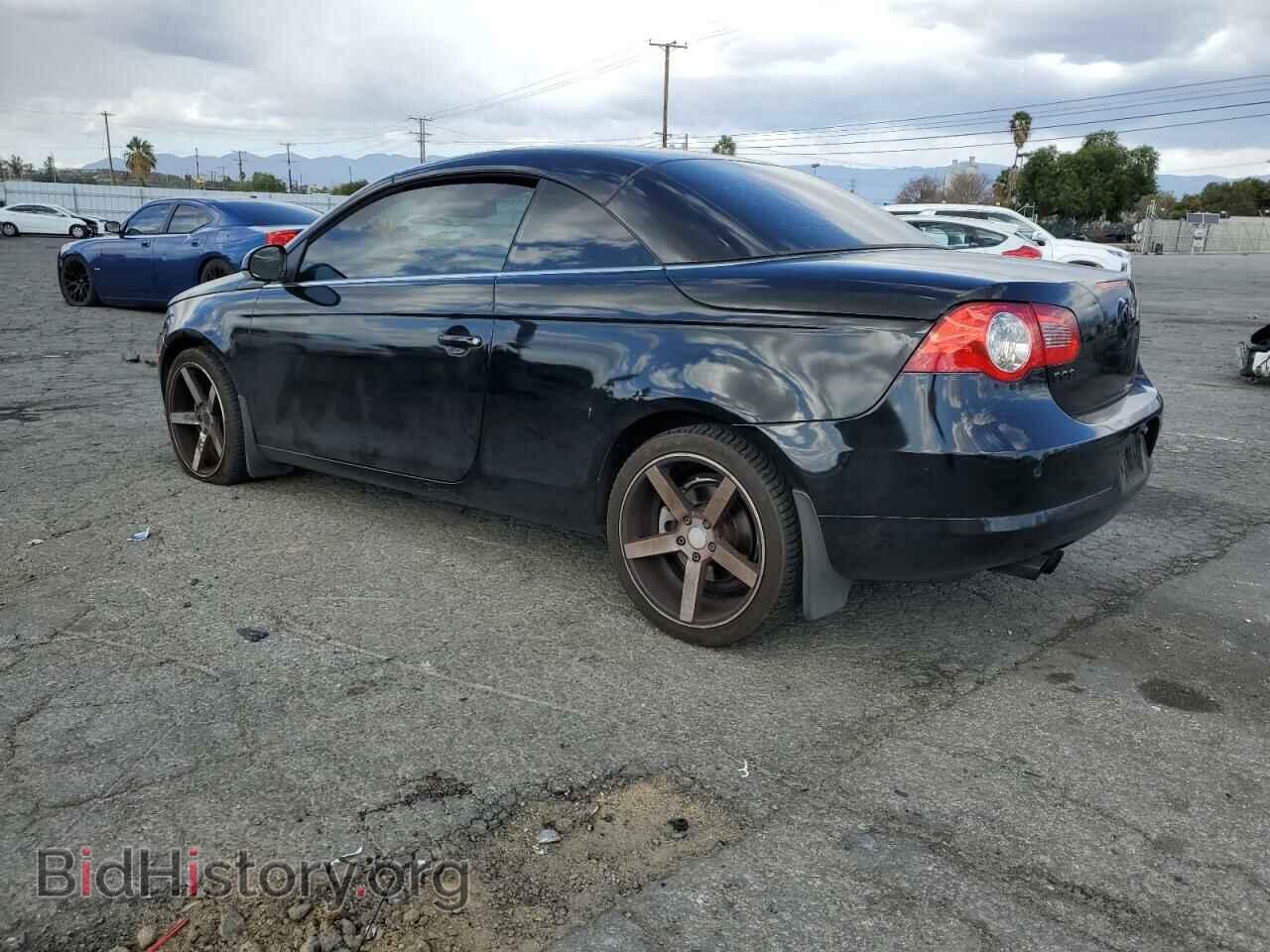2008 VOLKSWAGEN EOS - VIN: WVWDB71F98V031124 - Фото 2
