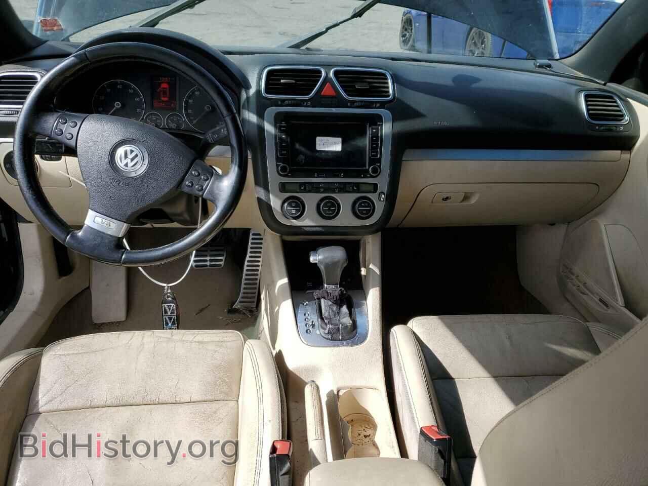 2008 VOLKSWAGEN EOS - VIN: WVWDB71F98V031124 - Фото 8