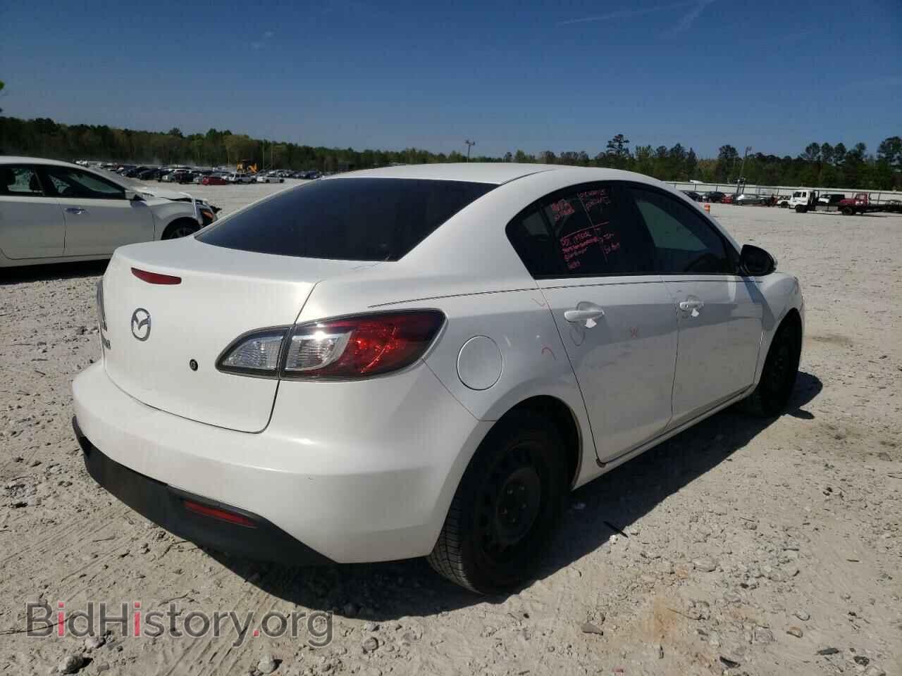 2011 MAZDA 3 - VIN: JM1BL1UF5B1422167 - Фото 4