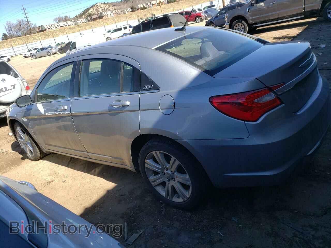 2013 CHRYSLER 200 - VIN: 1C3CCBAB1DN762203 - Photo 2