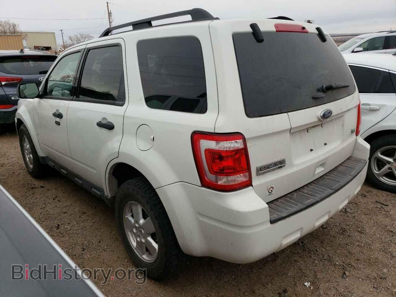 2011 FORD ESCAPE - VIN: 1FMCU9DG2BKB52961 - Фото 2
