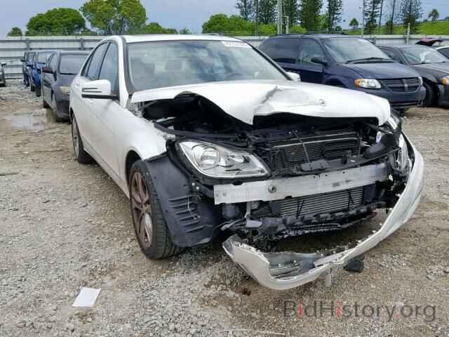 Photo WDDGF4HB4DA838287 - MERCEDES-BENZ C 250 2013