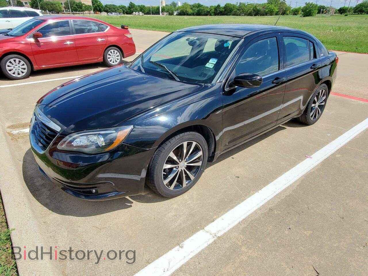 2014 CHRYSLER 200 - VIN: 1C3CCBBBXEN178298 - Фото 2