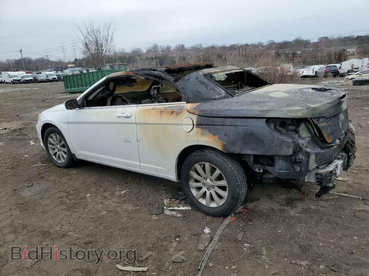 2014 CHRYSLER 200 - VIN: 1C3BCBEB8EN158297 - Фото 2