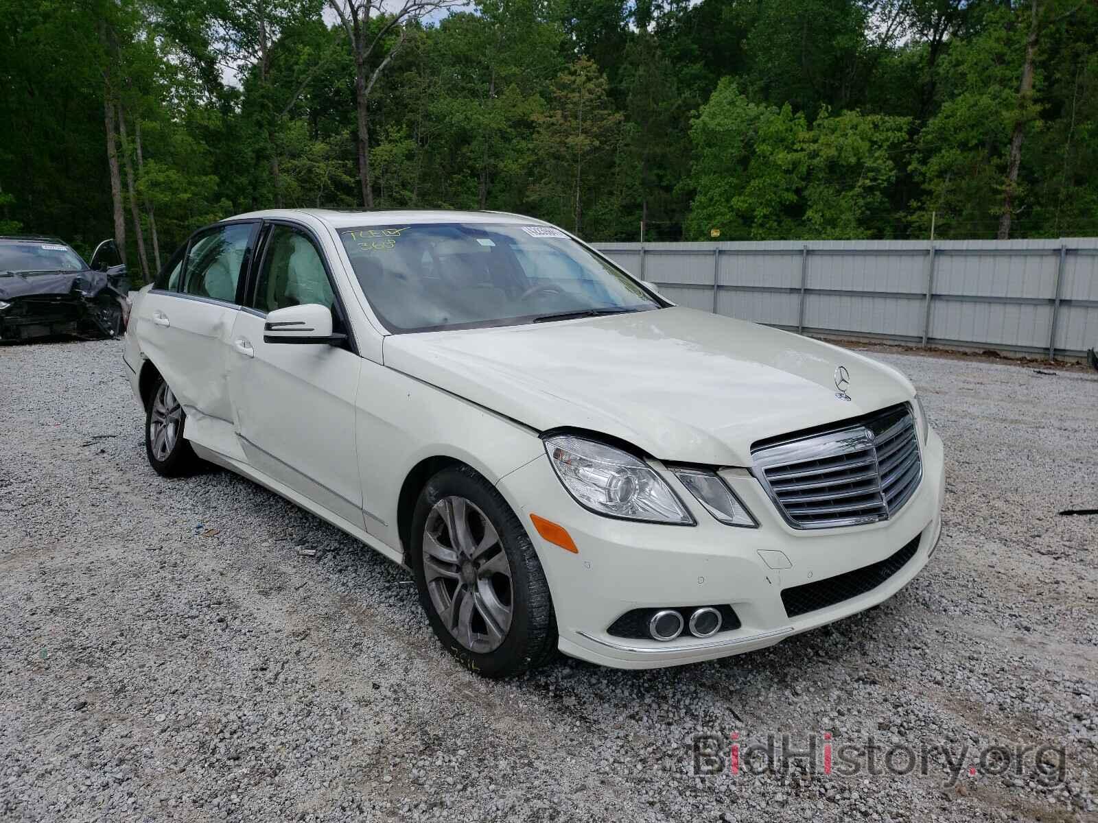 Photo WDDHF5GB1BA459899 - MERCEDES-BENZ E CLASS 2011