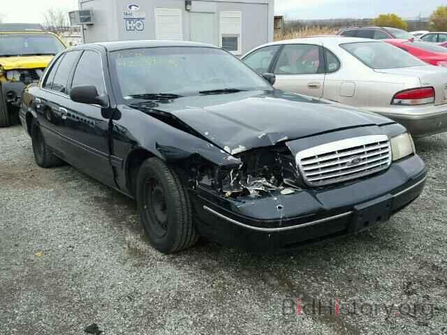 Photo 2FAFP73W8YX130464 - FORD CROWN VIC 2000